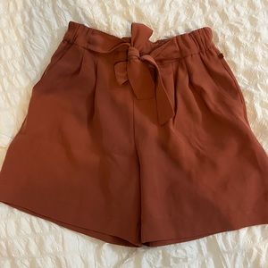 Lululemon high waisted tie shorts